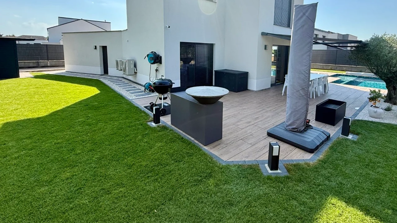 AdobeStock_331978459